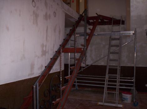 Lakatosmunka acélszerkezetek készÃtése